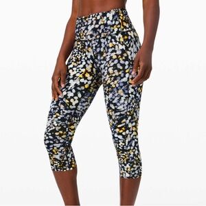 Lululemon Fast and Free Crop II 19" *Non-Reflective Metropolis Glow Multi Size 4